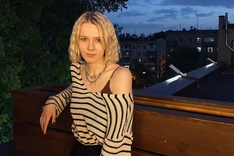 aleksandra hromova golaja iz seriala mir druzhba zhvachka sliv foto 18 b46a815
