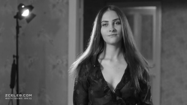 alisa vedinjapina pokazala goluju grud v filme tureckoe sedlo 2017 b840b38