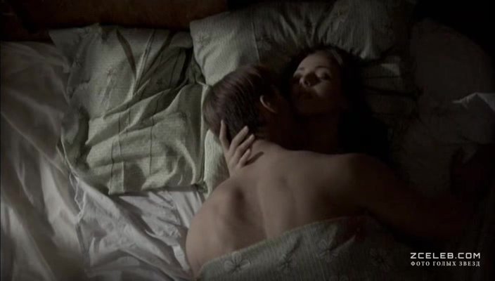 Анна Снаткина оголила грудь в сериале «Сорок третий номер», 2010