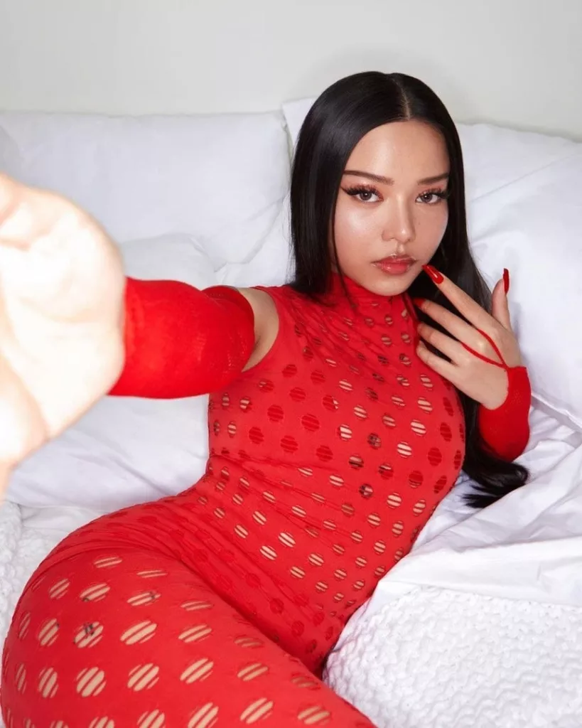 Белла Порч слив голая xxx фото (Bella Porch) в купальнике из Тик Ток 18+