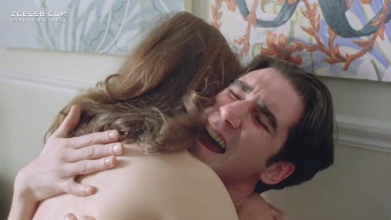 dzhinn tripplhorn zasvetila goluju grud v filme ostorozhno dveri zakryvajutsja 1997 3e3f8fc