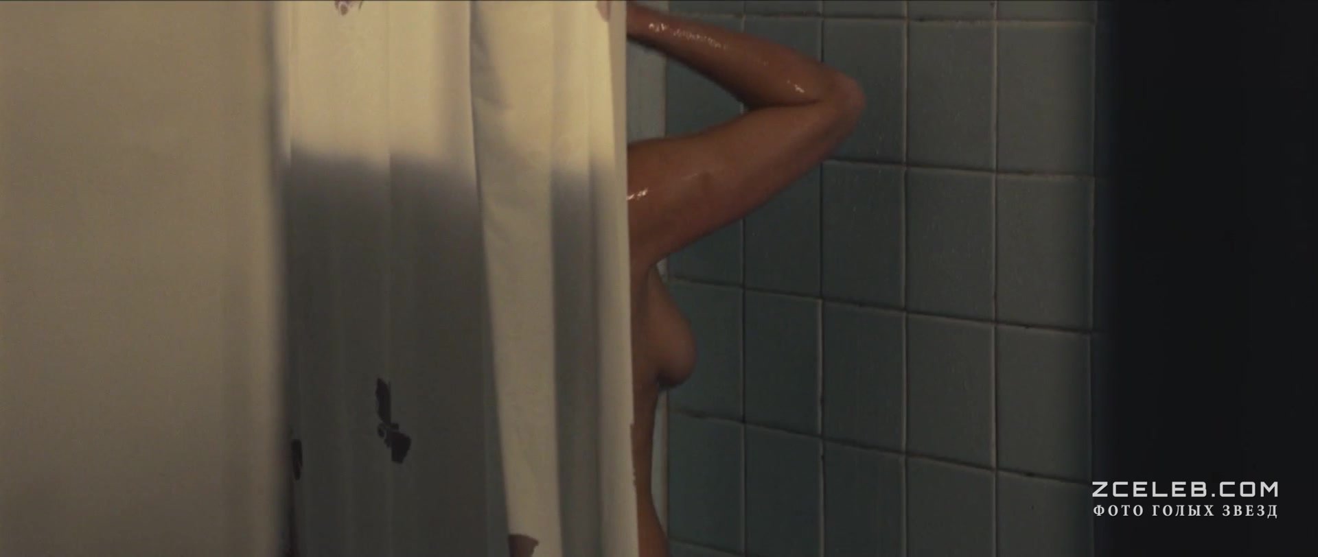 Екатерина Редникова засветила грудь в фильме «Дом», 2011