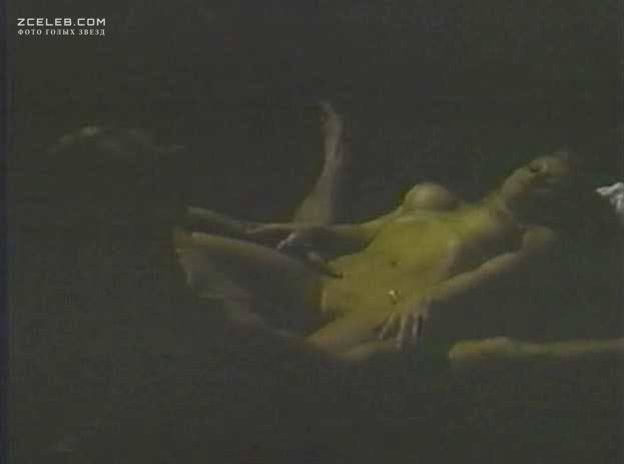 Голая Андреа Томпсон в фильме «Жиголо с Манхэттена», 1986