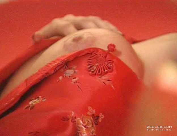 Голая Анна Николь Смит в фильме «Секреты Анны-Николь Смит», 1998