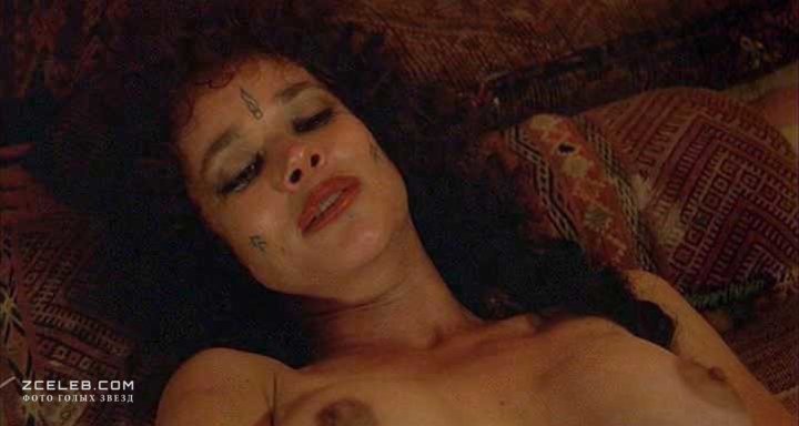 Голая Барбара Херши в фильме «Последнее искушение Христа», 1988