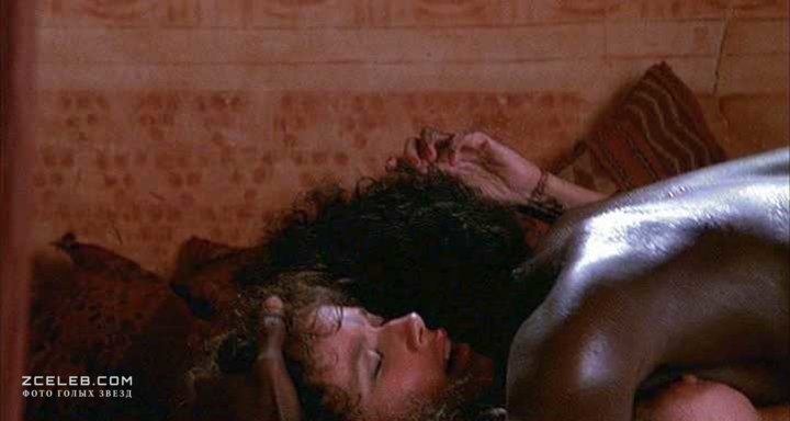 Голая Барбара Херши в фильме «Последнее искушение Христа», 1988