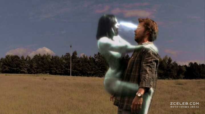 Голая Боти Блисс в фильме «Пульс 2», 2008