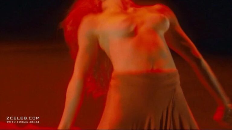 golaja dzhessika chestejn v filme salomeja 2013 3565013
