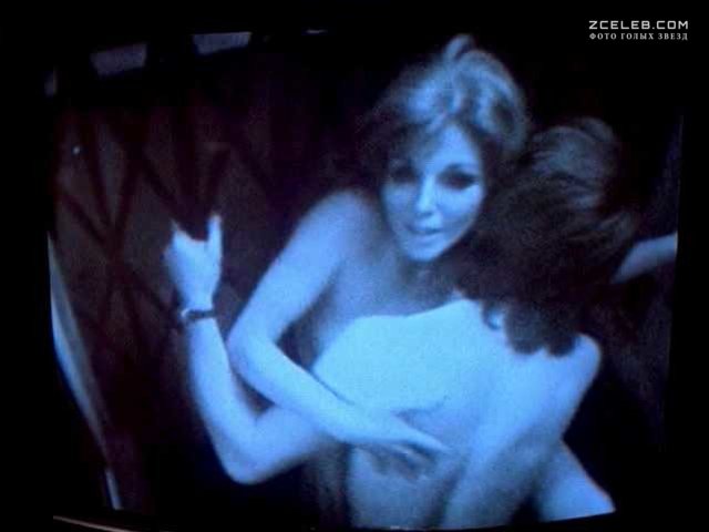 Голая Джоан Коллинз в фильме «Жеребец», 1978
