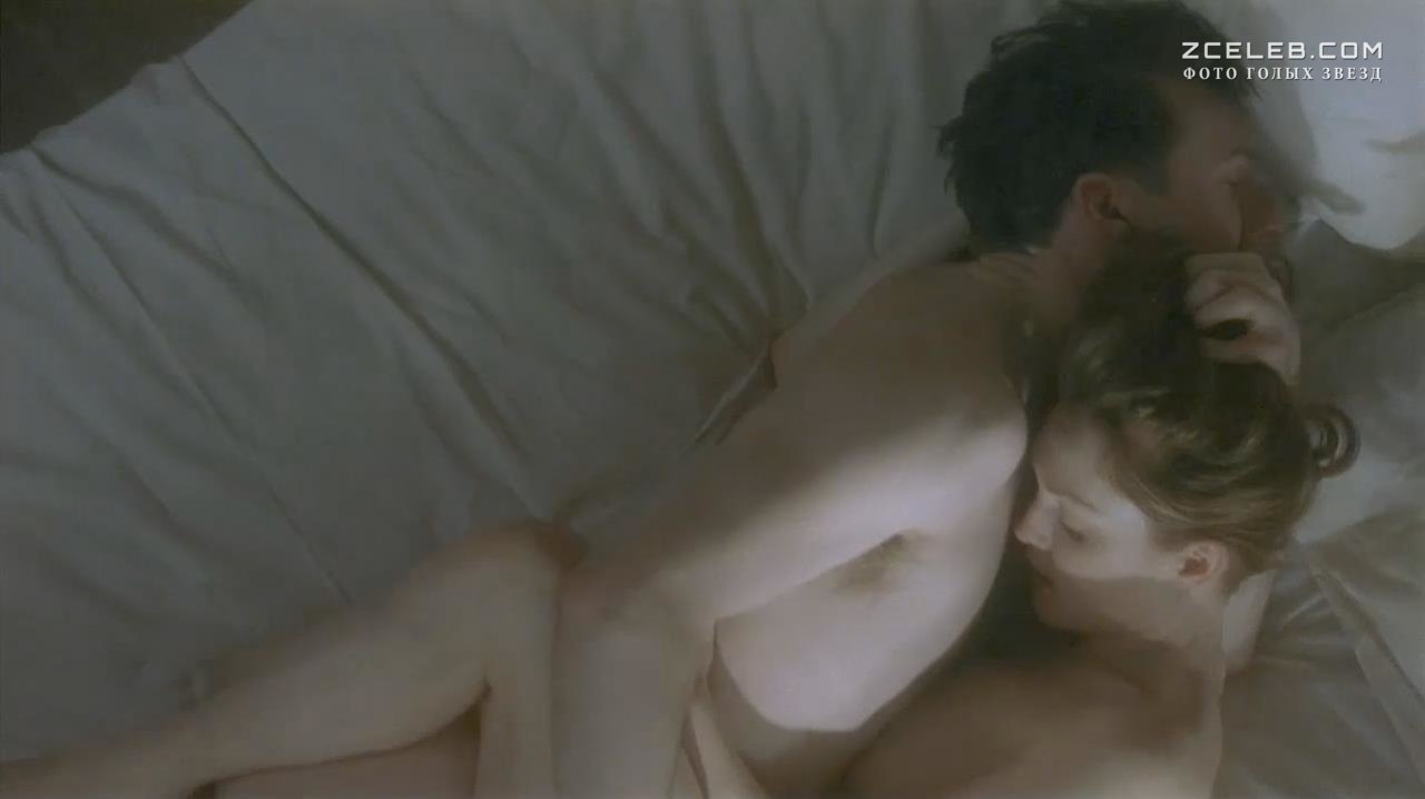 Голая Джулианна Мур в фильме «Конец романа», 1999