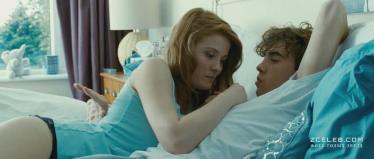 golaja emi ren v filme vse malyshki hotjat menja ubit 2005 553c368