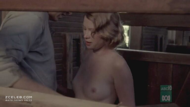 golaja emma but v filme 3 akta ubijstva 2009 1441a18