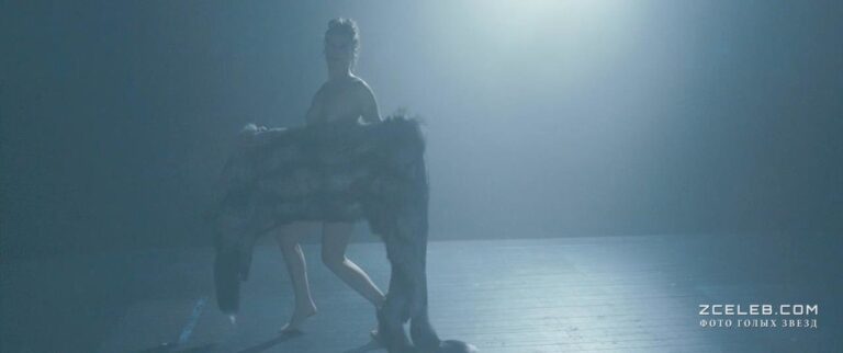 golaja emmanjuel sene v filme venera v mehah 2013 6fbe9dd