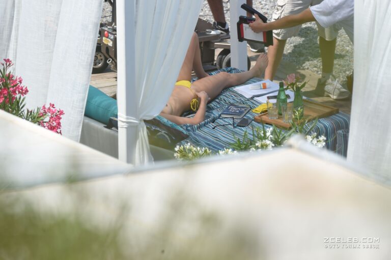 golaja grud dakoty dzhonson na semkah filma ijul 2016 34019e6