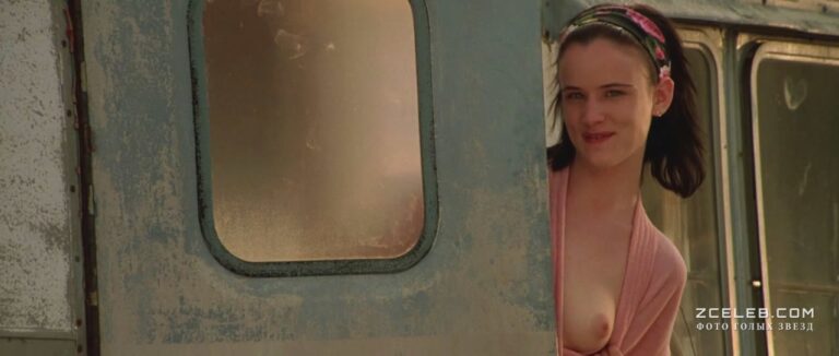 golaja grud dzhulett ljuis v filme kalifornija 1993 51a4052