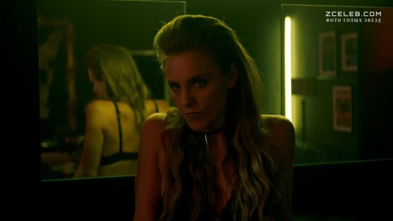 golaja grud kelli gof v seriale otvetnyj udar 2010 3c47740