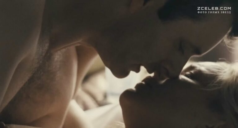 golaja grud marii bello v filme horoshij malchik 2010 a6001ba