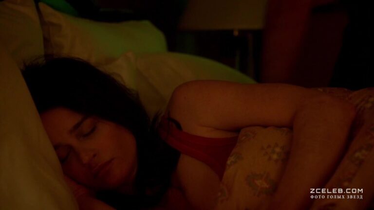 golaja grud robin tanni v filme zerkalo 2018 80aea50