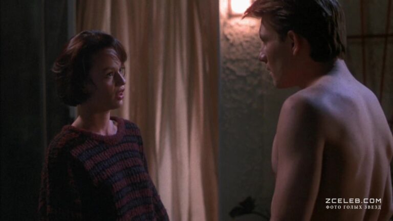 golaja grud samanty metis v filme pribavte gromkost 1990 77f01e3