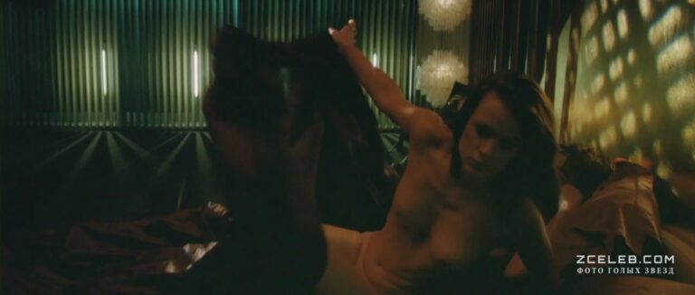 golaja grud verle batens v filme loft 2008 9210bec