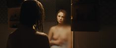 Голая грудь Зофии Вихлач в сериале «Rojst», 2018