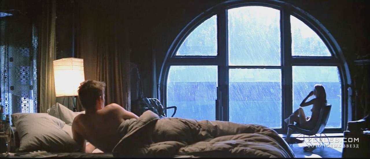 Голая Гвинет Пэлтроу в фильме «Большие надежды», 1998
