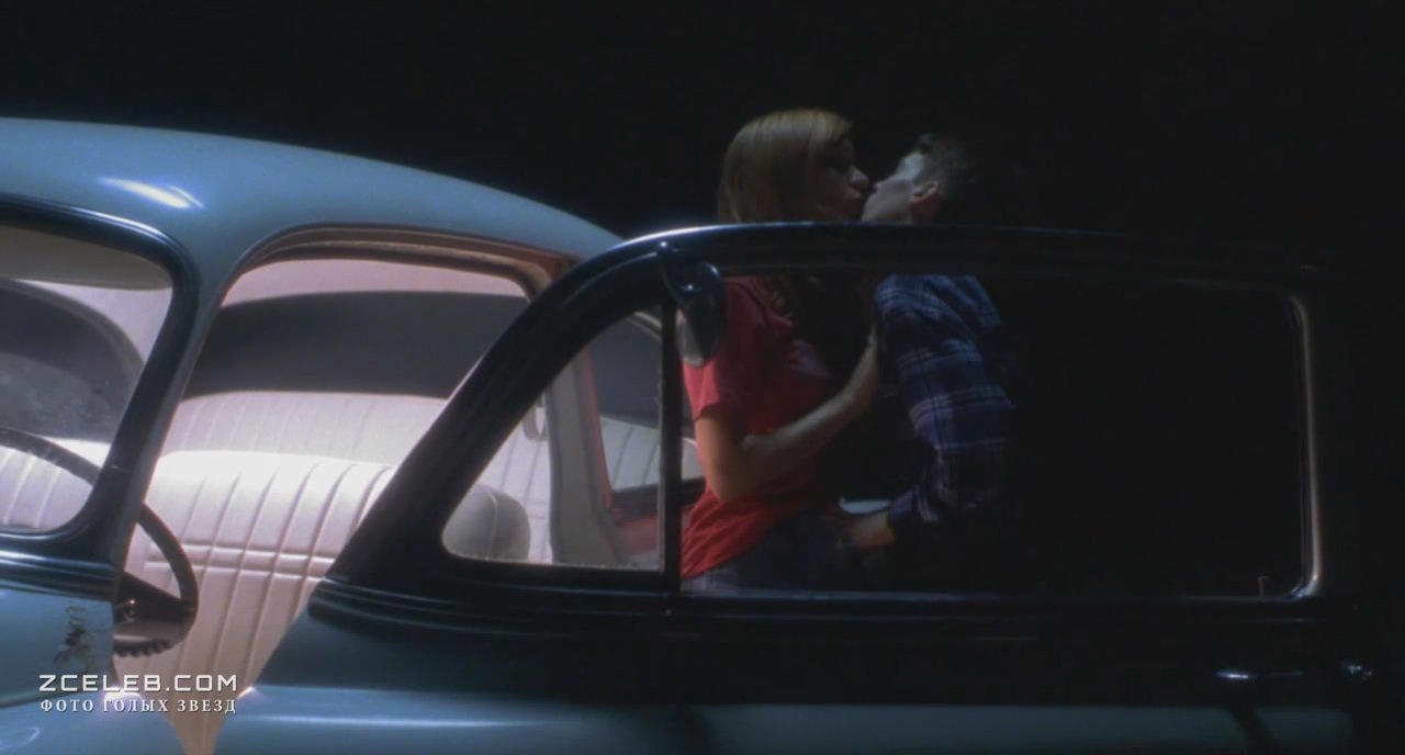 Голая Хлоя Севиньи в фильме «Парни не плачут», 1999
