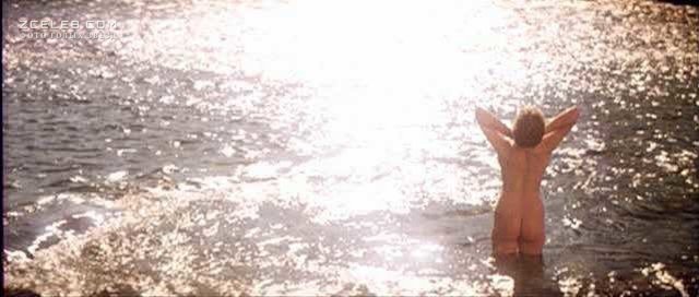 Голая Изабель Юппер в фильме «Врата рая», 1980