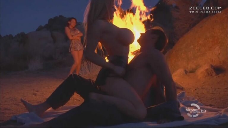 golaja kajli nesh v ero filme the hills have thighs 2010 7c7955b