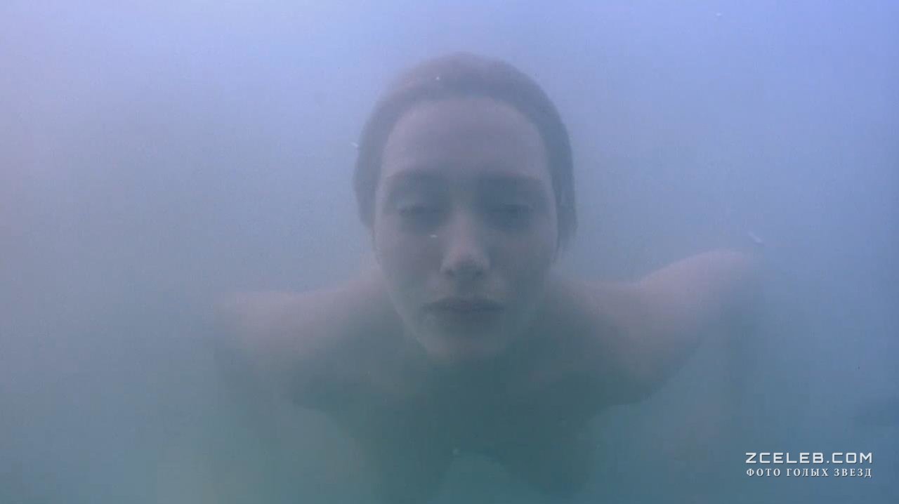Голая Кейт Уинслет в фильме «Айрис», 2001