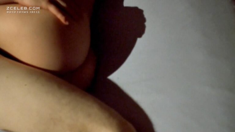 golaja kelli garner v filme sadist 2001 ae6db41