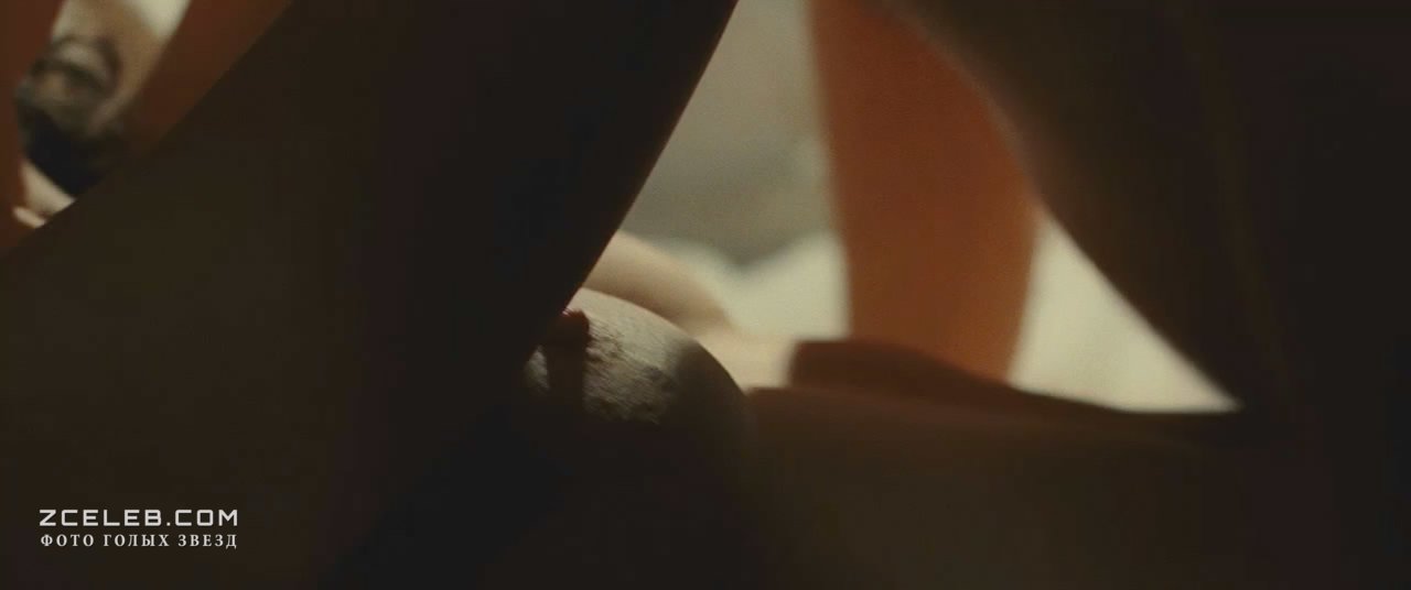 Голая Кристина Риччи в фильме «Милый друг», 2012