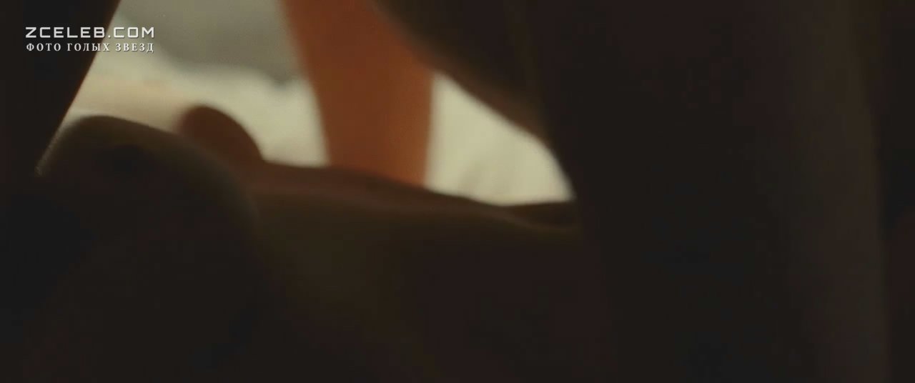 Голая Кристина Риччи в фильме «Милый друг», 2012