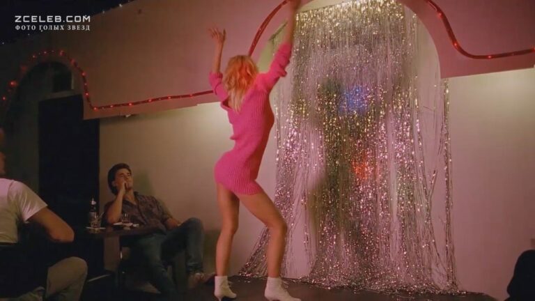 golaja linni kuigli v filme gollivudskie shljuhi s benzopilami 1988 faf9f69