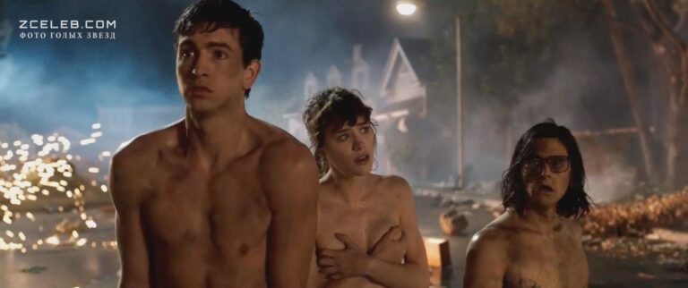 golaja makkenzi devis v filme hvataj i begi 2015 b75ceb8