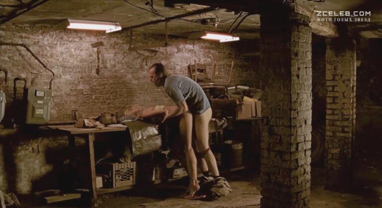 golaja meggi dzhillenhol v filme malyshka sherri 2006 6f1cddf