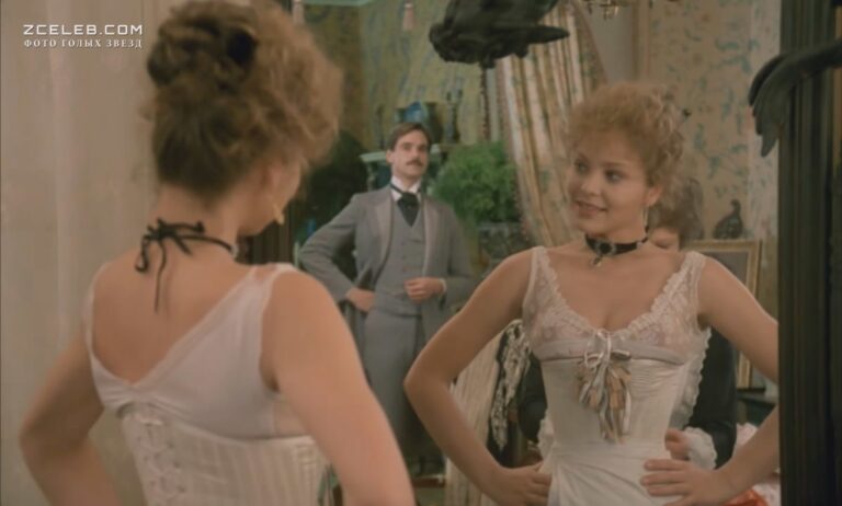 golaja ornella muti v filme ljubov svana 1984 5752070