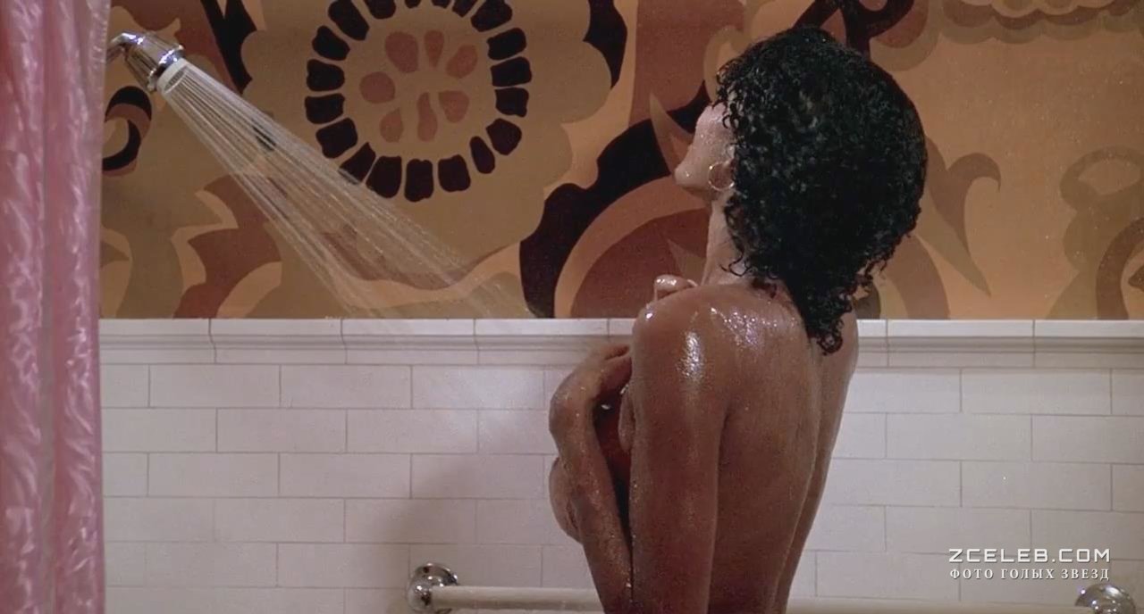 Голая Пэм Гриер в фильме «Пятница Фостер», 1975