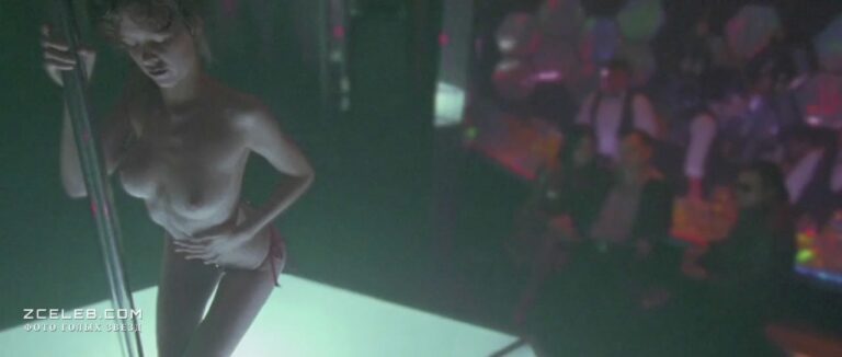 golaja piska pas de la uerty v filme vhod v pustotu 2009 32be9ae