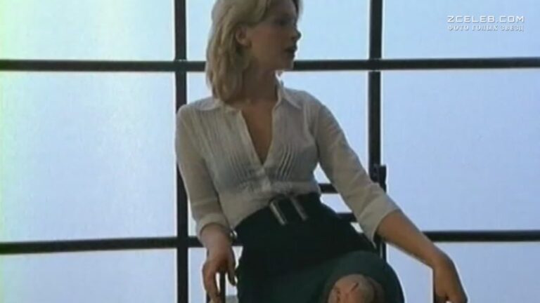 golaja popa aleksandry florinskoj v seriale kamenskaja 3 2003 3ab8883