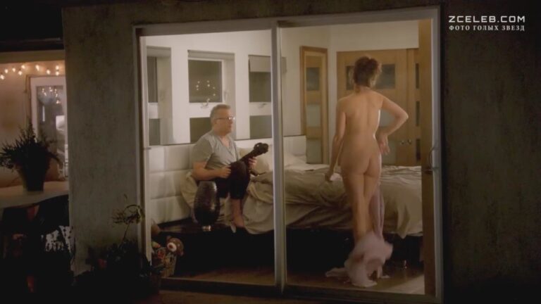 golaja popka dzhenni slejt v seriale v brake 2014 4fe40a1