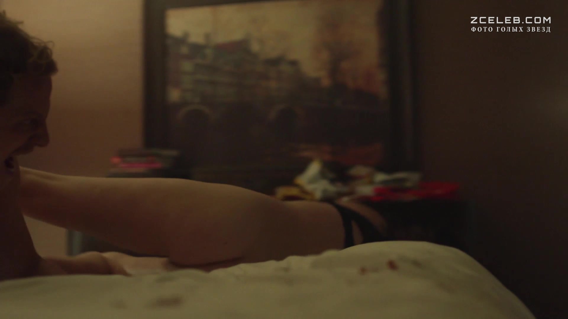 Голая попка Эми Пьетц в фильме «Ты — воплощение порока», 2014
