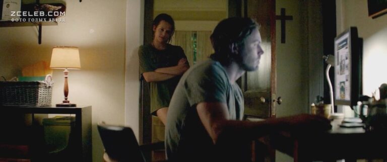 golaja popka terezy palmer v filme tri devjatki 2016 9c8e3de