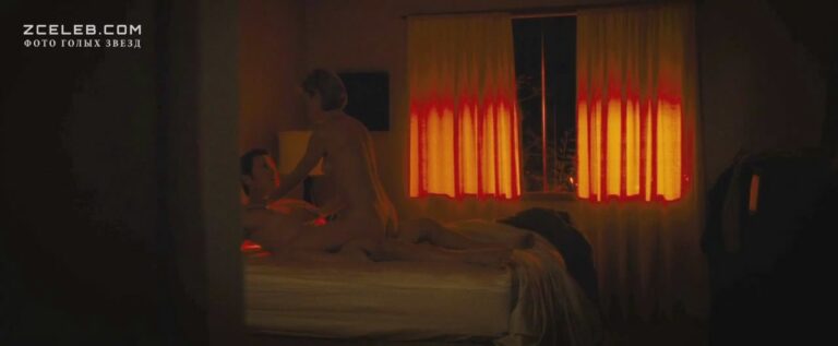 golaja rada mitchell v filme prazdnik ljubvi 2007 988f3d4