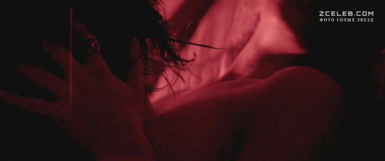 golaja rajli kio v filme super majk 2012 32f7543