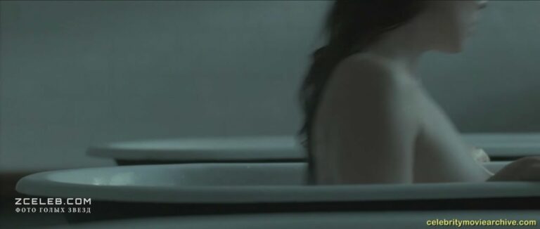 golaja rebekka holl v filme ekstrasens 2011 2e05eb3