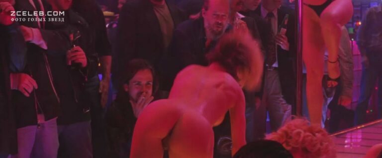 golaja rena riffel v filme shougelz 1995 2e2f607