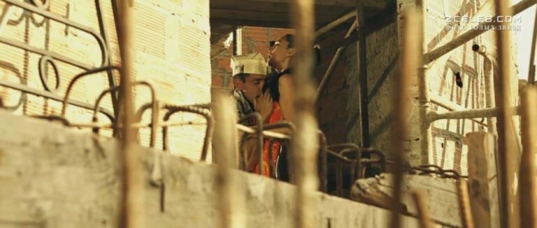 golaja siska moniki belluchchi v filme baarija 2009 5df4311