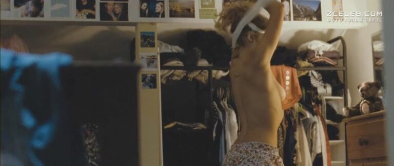 golaja tereza palmer v filme medved 2011 b023666