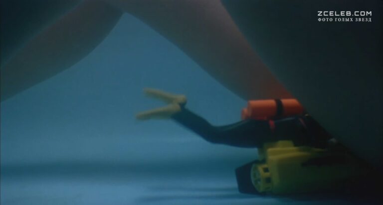 golaja viktorija abril v filme zapri menja svjazhi ego 2014 4341545